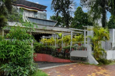 luxury hotels in hotel d villa pune