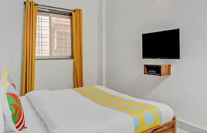 luxury hotels in hotel dazzling studio pune