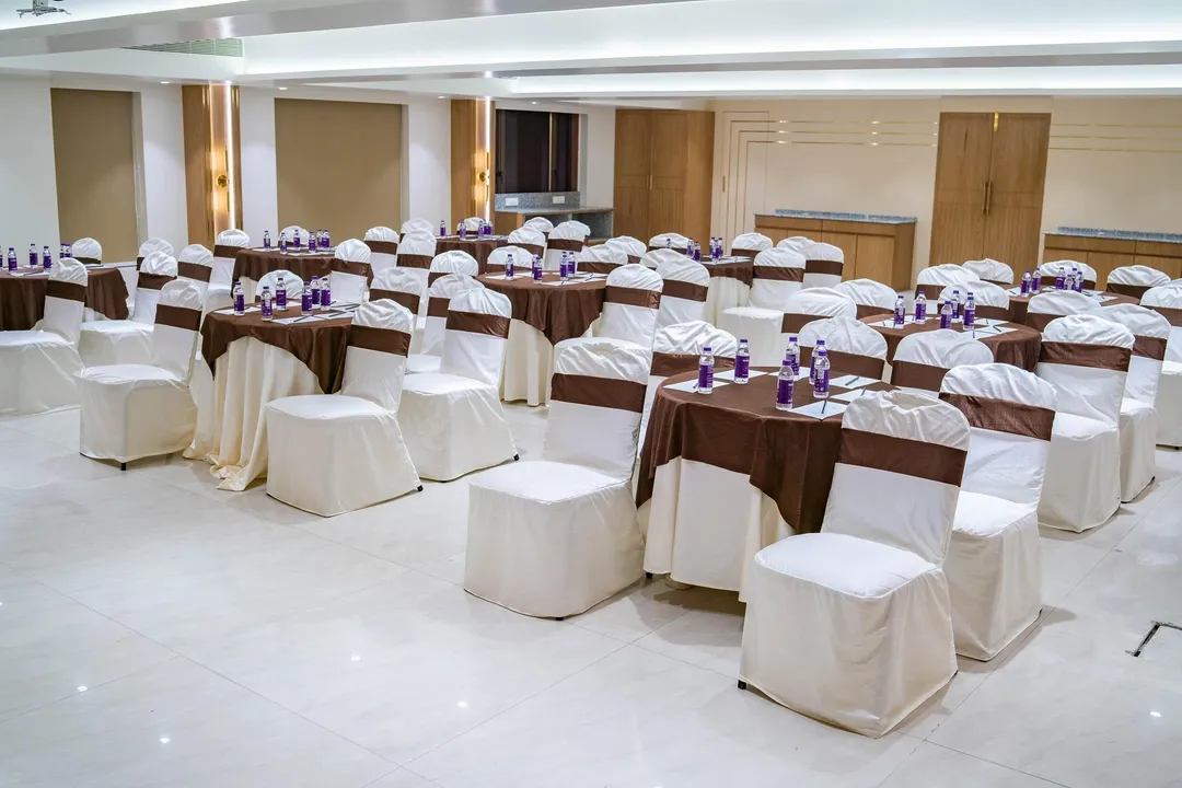 hotel with gym in shivaji nagar, pune - hotel deccan royale