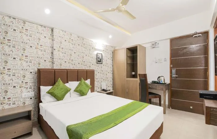 hotels for few hours in hotel iris studiotel pune