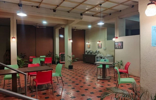 business hotels in hotel iris studiotel pune