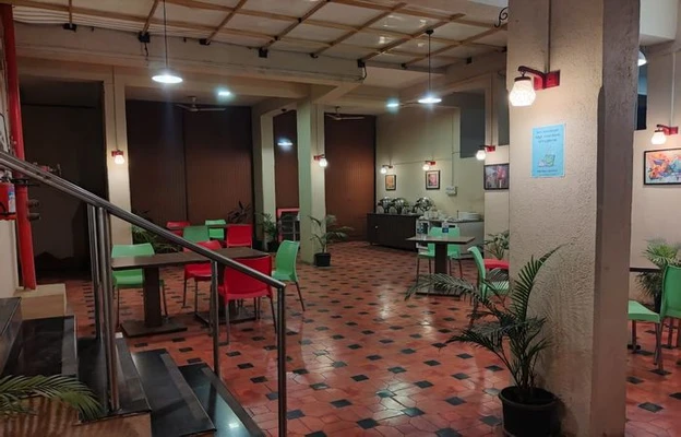 corporate hotels in hotel iris studiotel pune