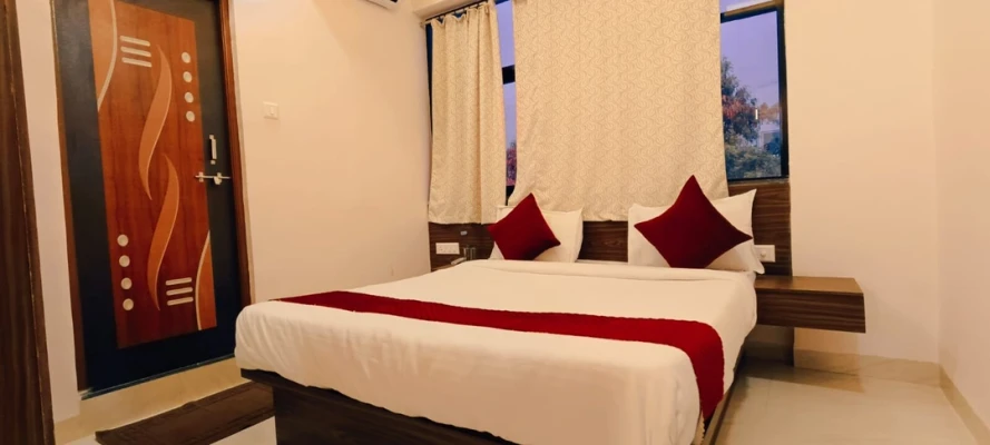 best hotel in hotel kharadi inn pune