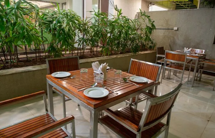 hotel with gym in baner, pune - hotel monarch montvert