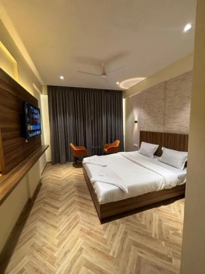 5 star hotels in hotel nirmalas executive pune