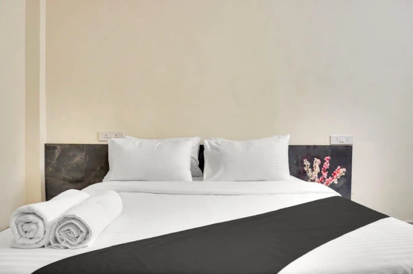 cheap and best hotels in hotel paradise pune pune