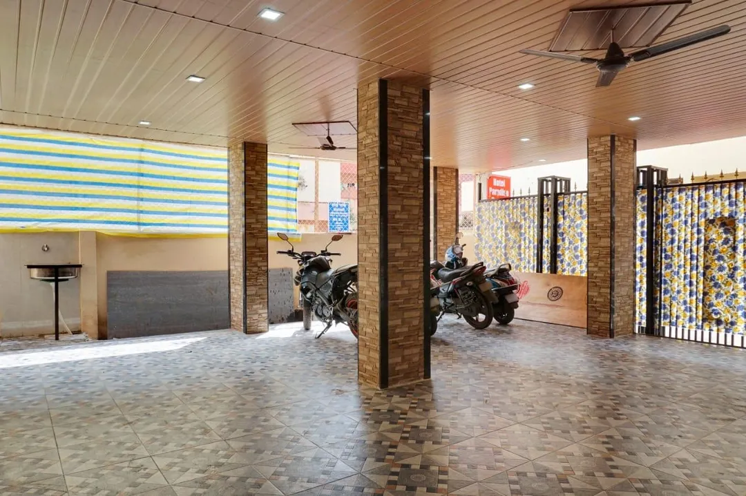hotels for unmarried couples in hotel paradise pune pune
