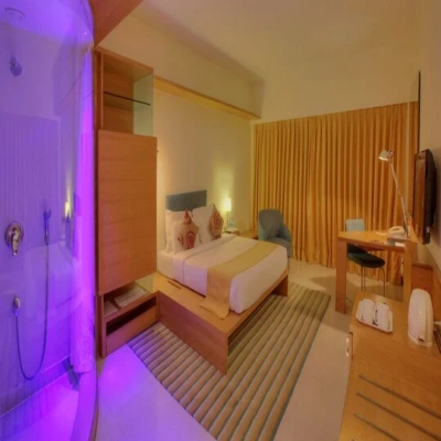 online room booking in viman nagar phoenix mall, pune - hotel parc estique