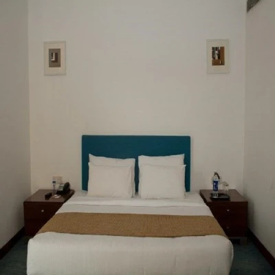 day time hotels in hotel parc estique pune