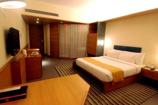 hotel with gym in viman nagar phoenix mall, pune - hotel parc estique