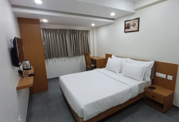 online room booking in hadapsar, pune - hotel reset suites