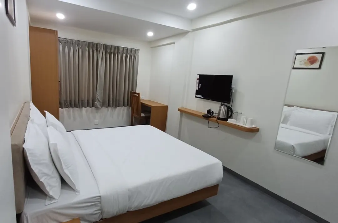 cheap and best hotels in hotel reset suites pune