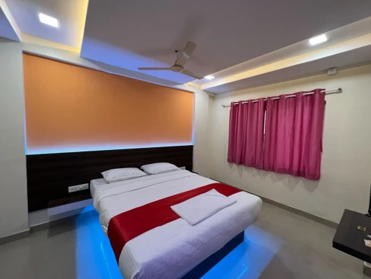 best day stay hotels in hotel sayba inn pune