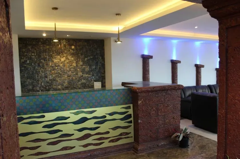 24 hours check in hotels in hotel stonarch pune