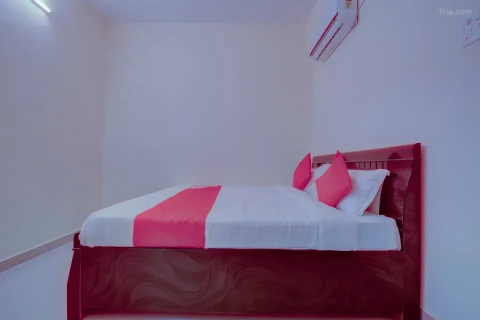 best luxury hotel in hotel vaishnav inn pune