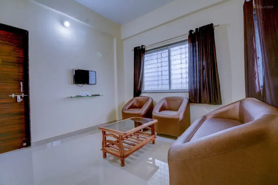 best couple friendly hotels in hotel vaishnav inn pune