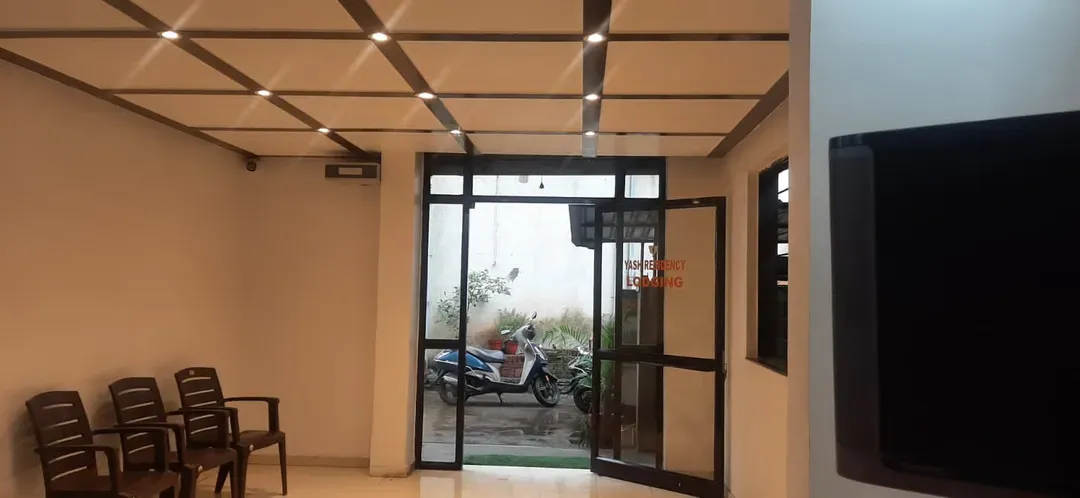 luxury hotel in hotel yash residency pune
