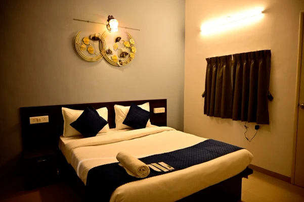 short stay hotels in kivi's home stay pune