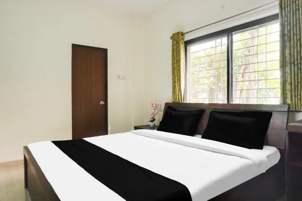 luxury hotel in m v galaxy pune