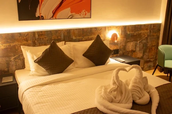 hotel with gym in kalyani nagar, pune - magnus lxia premier kalyani nagar
