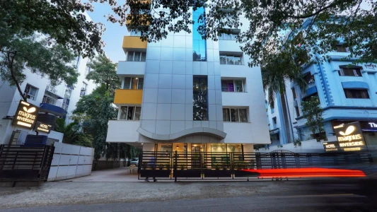 hotel with bar in kalyani nagar, pune - magnus riverside - a boutique hotel