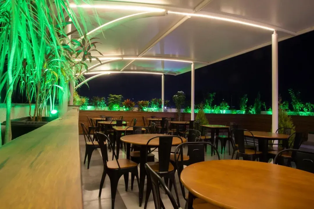 hotel with gym in magarpatta road, pune - monarch guestline magarpatta