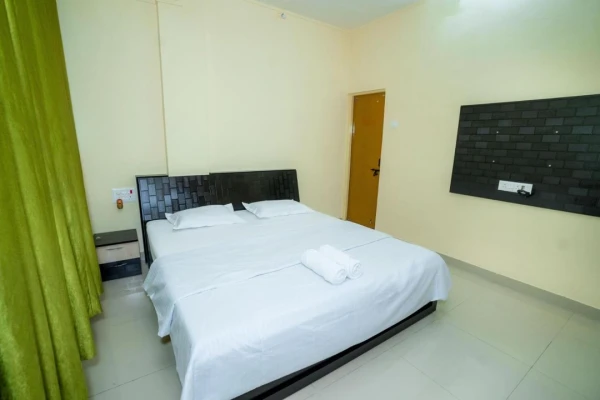 homestay near railway station in pune - paradise homestay