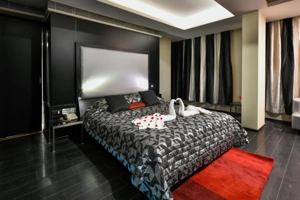 hotel near pune railway station - premier tamanna hotel