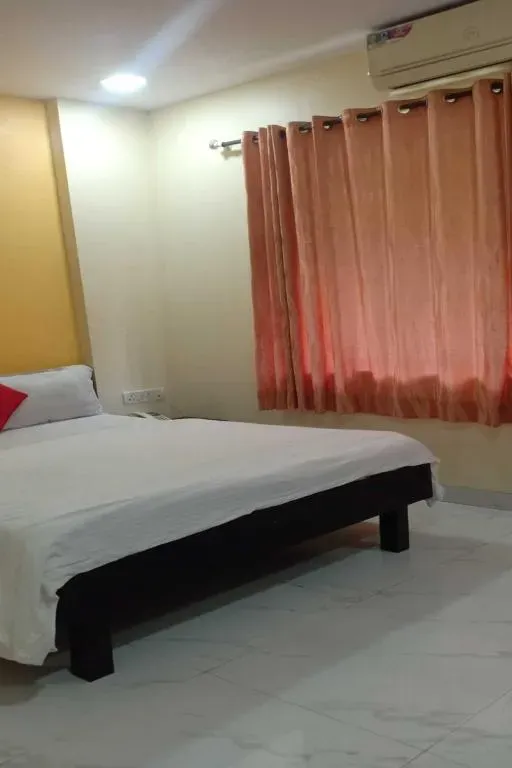 best luxury hotels in radhakrishna residency pune