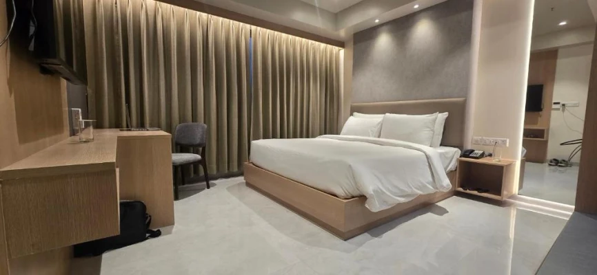 best budget hotels in samrat studios pune