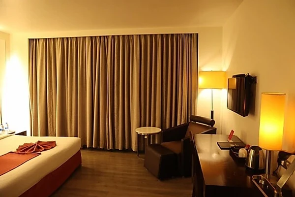 hotel with meeting room in koregaon park, pune - st laurn koregaon park pune