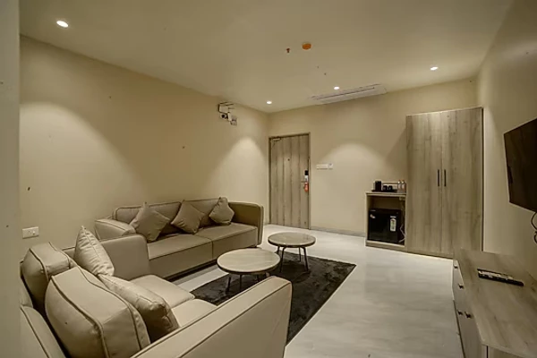 jacuzzi hotel in magarpatta city, pune - staybird capital business hotel