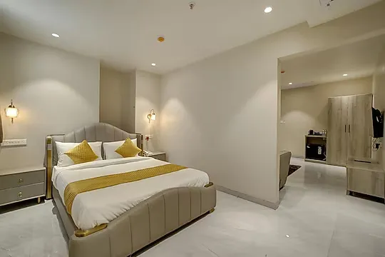 hotel near pune railway station - staybird capital business hotel
