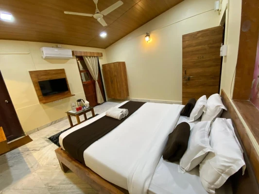 luxury hotels in the meadows resort pune
