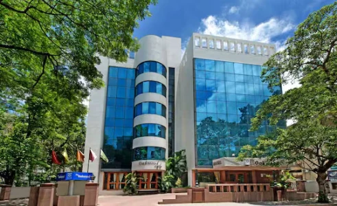 hotel with party hall in bhandarkar road, pune - trance oakwood hotel