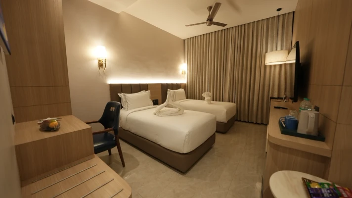 hotel with bar in station road, raipur - pride elite raipur