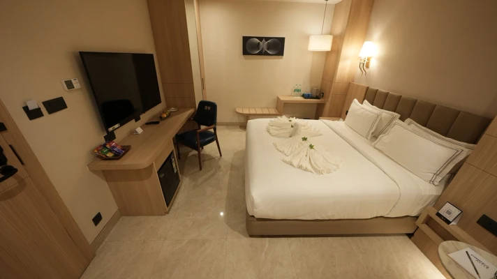 jacuzzi hotel in station road, raipur - pride elite raipur