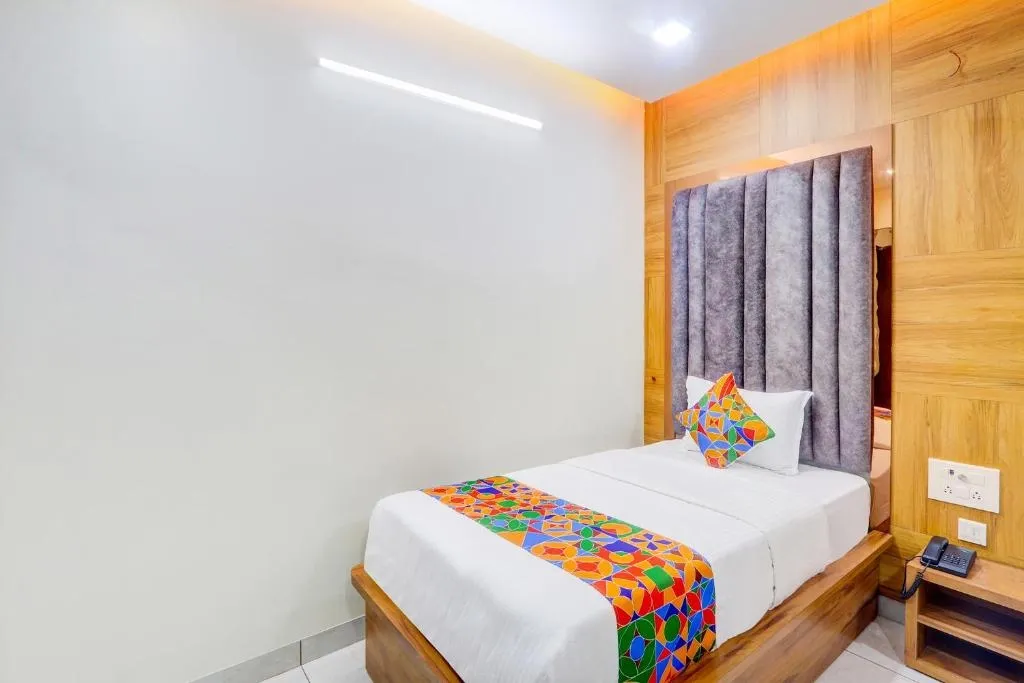 cheap hotels in monday hotels rajahmundry rajahmundry