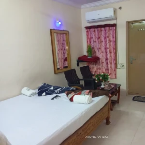 Hotel in mangalavaripeta, rajamahendravaram for family - hotel godavari grand