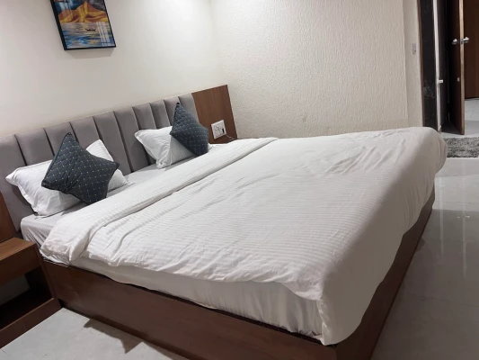 hourly stay hotels in glory hotel rajkot