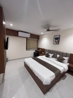 4 star hotels in glory hotel rajkot