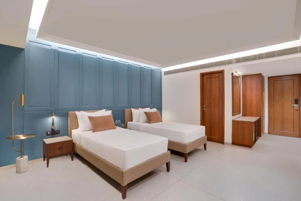 hotel with free parking in jagnath plot, rajkot - lemon tree hotel rajkot