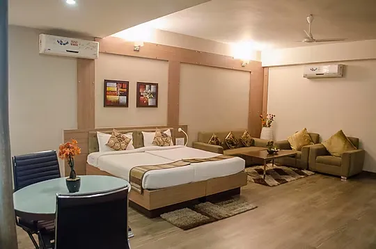 hotel in plaza chowk, ranchi for couples - hotel genista inn - luxury hotel