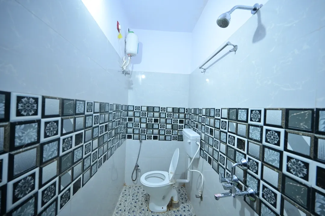 hotel with banquet hall in ohdar village, ranchi - hotel kailasha residency