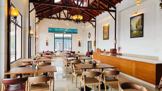 hotel with banquet hall in bhatrojkhan, ranikhet - ecko woodsvilla resort