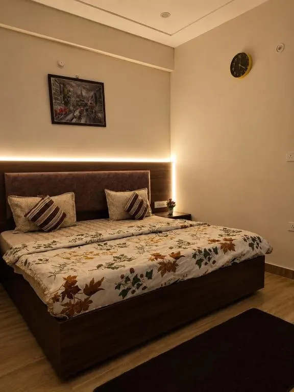 service apartment with kitchen in tapovan, rishikesh - golden hours