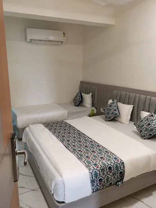 best hotels in the 7 eleven hotel sanand