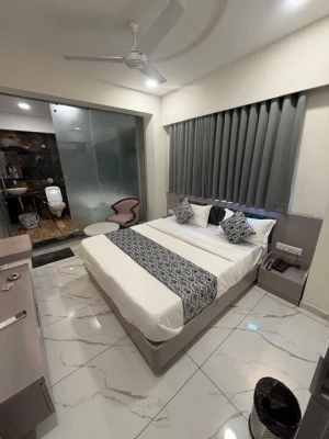 budget hotel in viramgam highway village iyava, sanand - the 7 eleven hotel