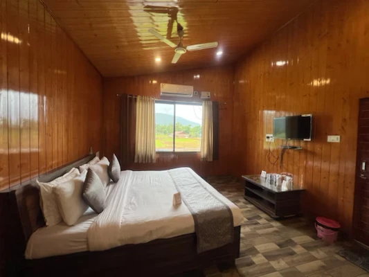 hotel with banquet hall in malegaon, saputara - daksh the valley resort saputara