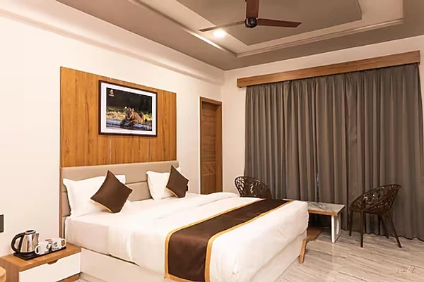 jacuzzi hotel in hiranvel, sasan gir - daksh eden greenz resort sasan gir